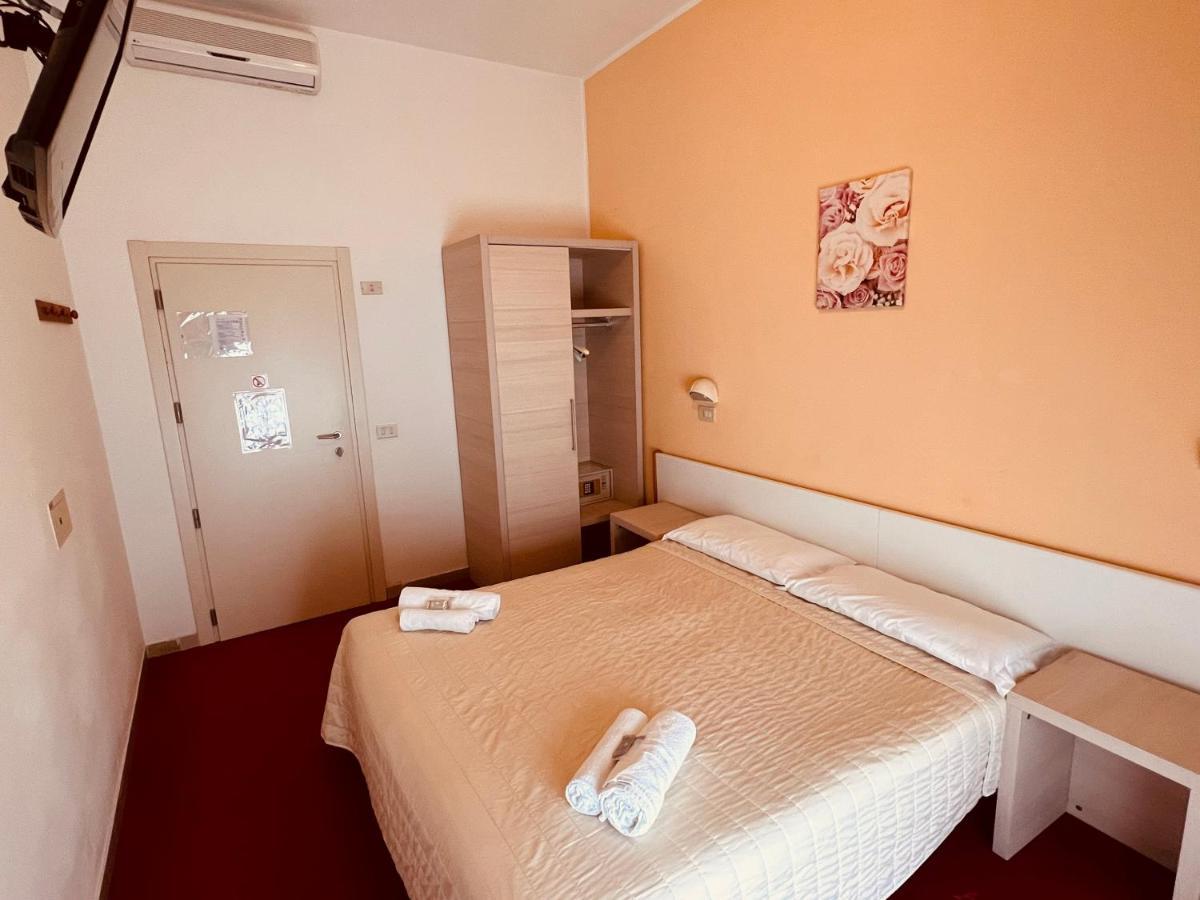 צ'סנטיקו Villa Silvie Rose מראה חיצוני תמונה