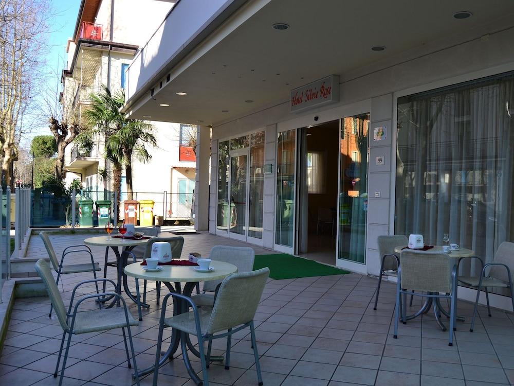 צ'סנטיקו Villa Silvie Rose מראה חיצוני תמונה