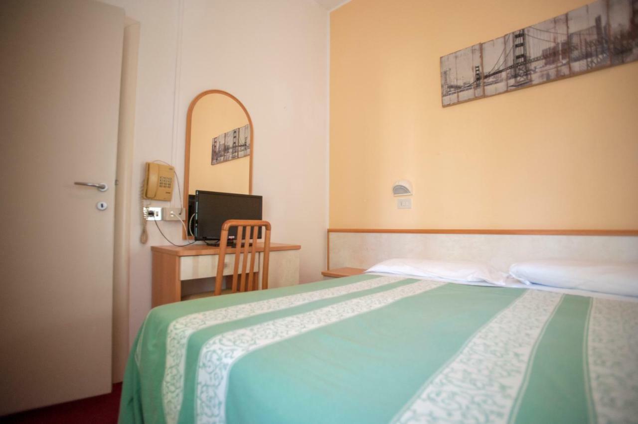 צ'סנטיקו Villa Silvie Rose מראה חיצוני תמונה